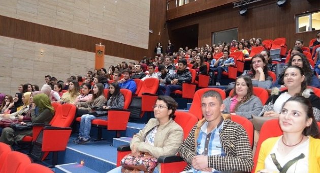 Rektör Şimşek Yaşam Becerileri Ve Sosyal Etkinlikler Dersine Girdi