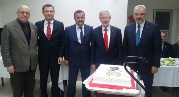 Rektör Ulcay’dan Polislere Sürpriz Kutlama Ziyareti