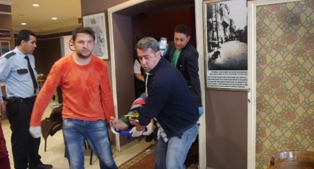 Resepsiyona Gelen Telefon Hayata Döndürdü