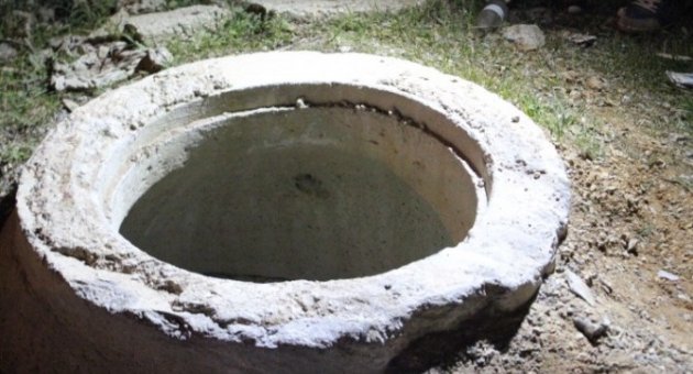 Rögar Kapağına Çarpan Otomobil Takla Attı: 1 Ölü