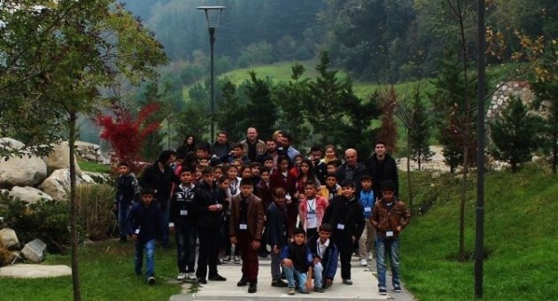 Roman Çocukların Yüzü Toplum Destekli Polislerle Gülüyor