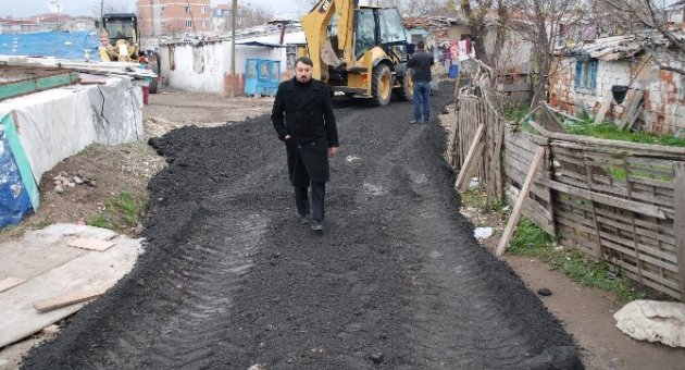 Romanlar Çamurdan Kurtuldu!