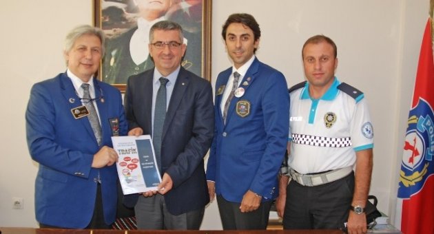 Rotary 2440. Bölge Dönem Başkanı Akın’dan İzmir Emniyetine Ziyaret