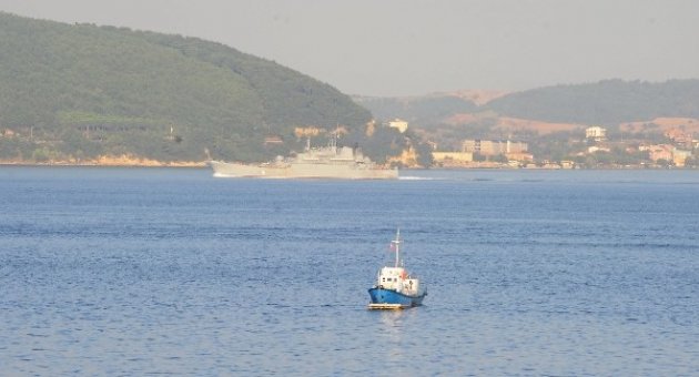 Rus Savaş Gemisi Çanakkale Boğazı’ndan Geçiş Yaptı