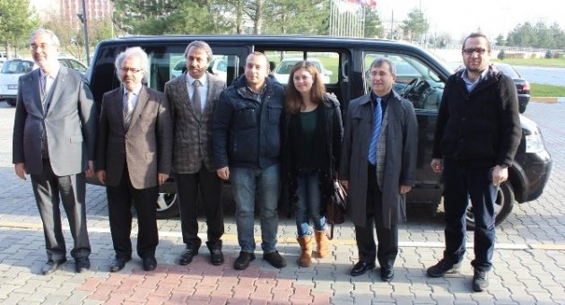 Rusya’da Gözaltına Alınan Öğretim Görevlileri Yurda Döndü