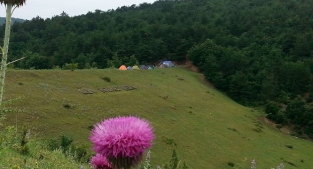 Sağanak Yağış Altında Kamp