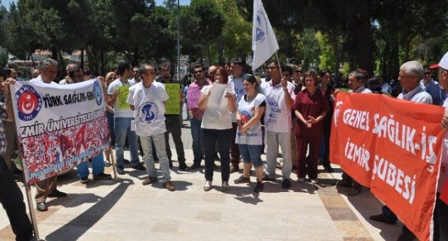 Sağlıkçılar Döner Sermaye Kesintisine Karşı Eylem Yaptı
