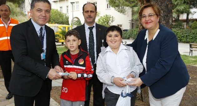Sağlıklı Dişler Şenliği’yle Eğlenerek Öğrendiler