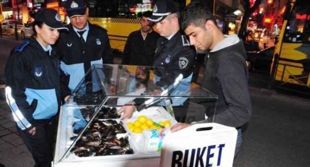 Sağlıksız Koşullarda Üretilip Satışa Sunulan 50 Kilo Midye İmha Edildi