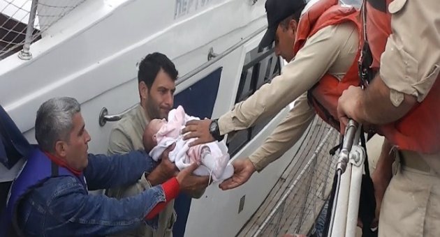 Sahil Güvenlik Göçmen Teknelerinin Peşinde