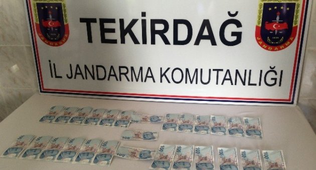 Sahte Paralarla Suçüstü Yakalandılar