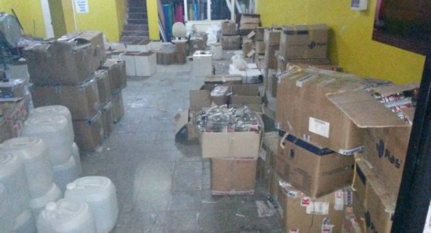 Sahte Rakı Deposuna Polis Baskını