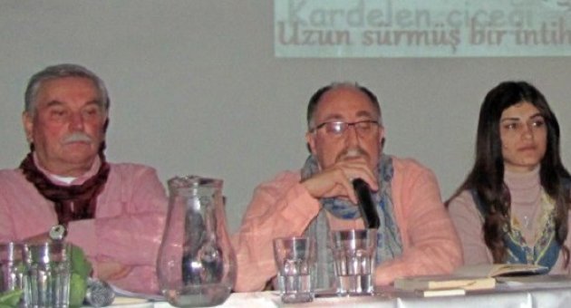 Şair Gülten Akın Anıldı