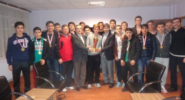 Şampiyon Hacıilbey Balıkesir’e Döndü