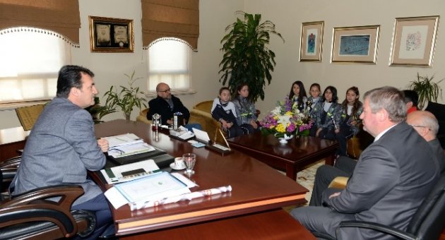 Şampiyon Oryantiringçilerden Dündar’a Ziyaret