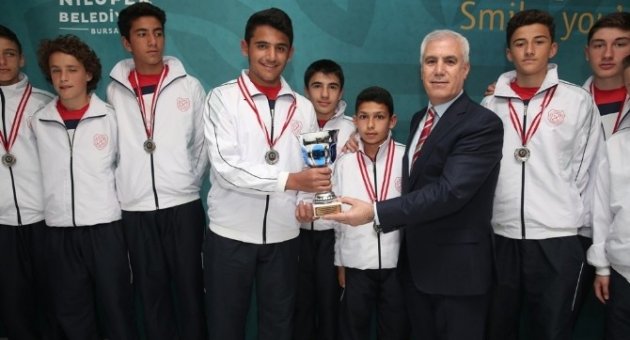 Şampiyonluk Sevincini Başkan Bozbey’le Paylaştılar