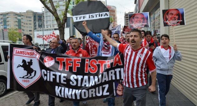 Samsunspor Taraftarları Tff Yönetimini İstifaya Çağırdı