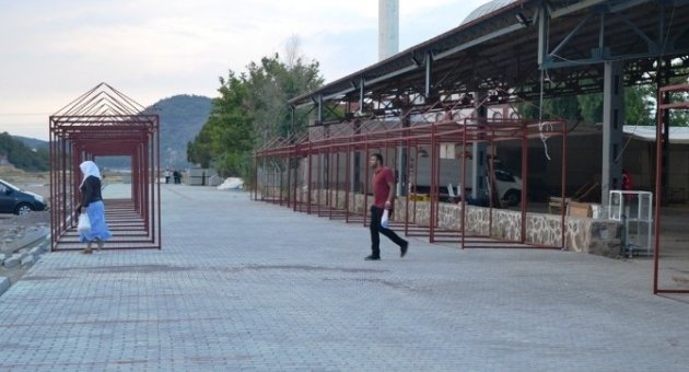 Sarımsaklı Gece Pazarı İçin Hazır