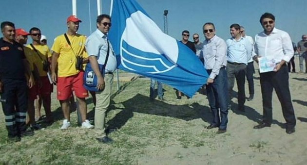 Sarımsaklı Plajları Mavi Bayrağına Yeniden Kavuştu