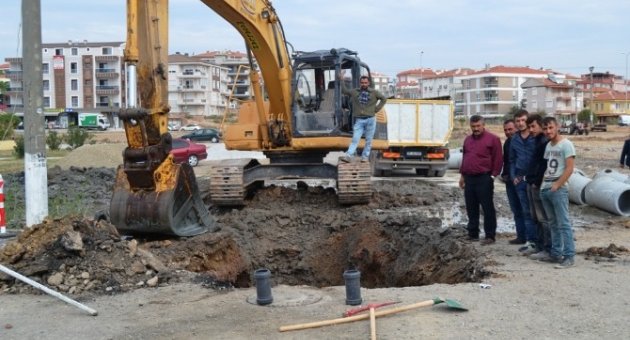 Sarımsaklı’da Yonca 1 Sitesinin Altyapı Çalışmaları Başladı