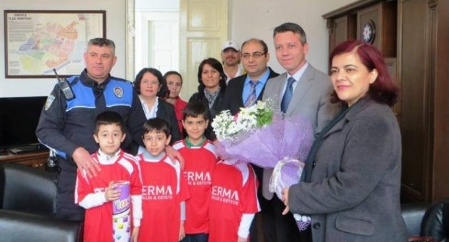Satranç Takımının Minik Öğrencilerinden Ödemiş Emniyetine Ziyaret