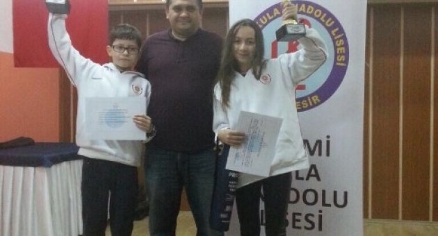 Satranç Turnuvası’na Karesi Damgası