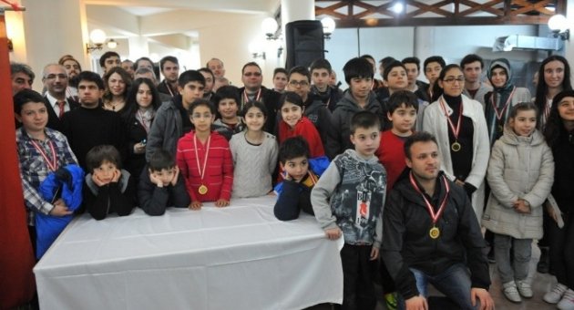 Satranç Tutkunları Buca’da Yarıştı