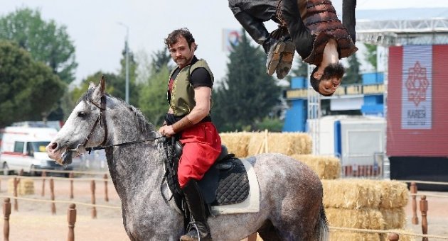Savaşçıların Gösterileri Nefes Kesti