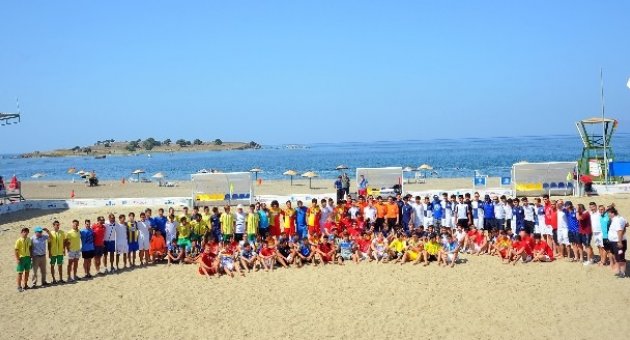 Seferihisar’da Uluslararası Çocuk Futbol Turnuvası