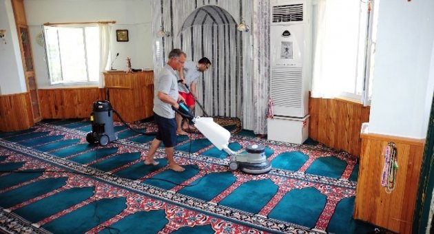 Seferihisar’da “ramazan” Seferberliği
