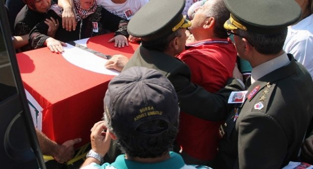 Şehide En Acı Karşılama...