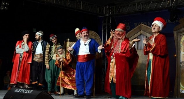 Şehir Tiyatrosu Yaz Turnesine Devam Ediyor