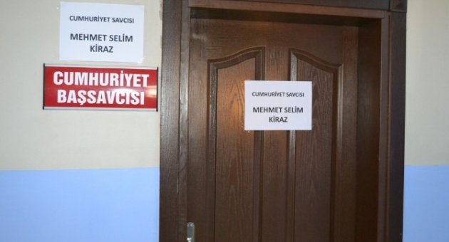 Şehit Meslektaşlarının İsmini Kapılarına Yazdılar