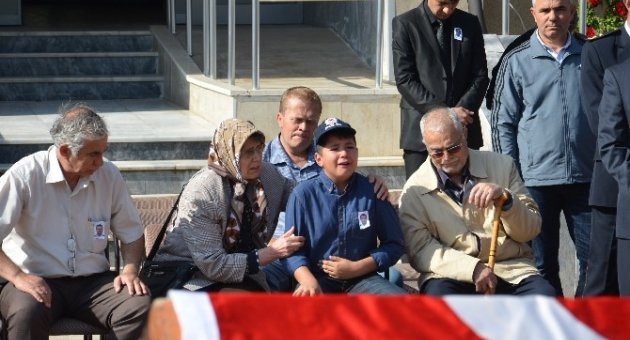 Şehit Polis Memuru Son Yolculuğuna Uğurlandı