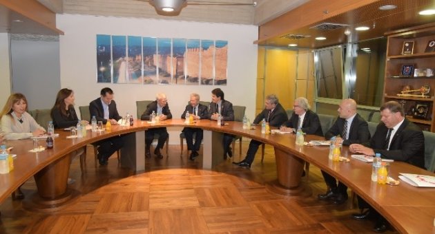 Selanik- İzmir Arası Havayolu Tamam, Sıra Denizyolunda