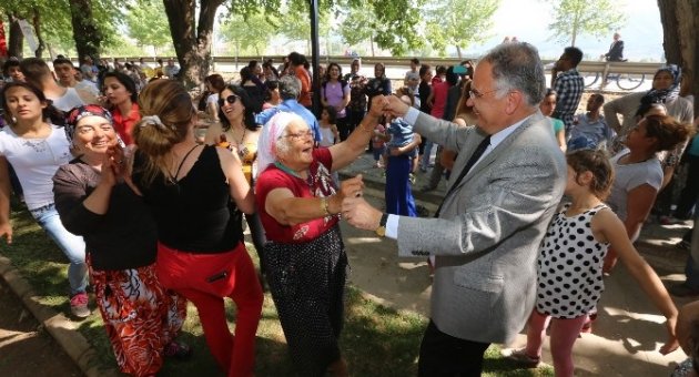 Selçuk’ta Hıdırellez Coşkusu