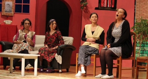 "sen Hiç Ateşböceği Gördün Mü" Oyunu Beğenildi