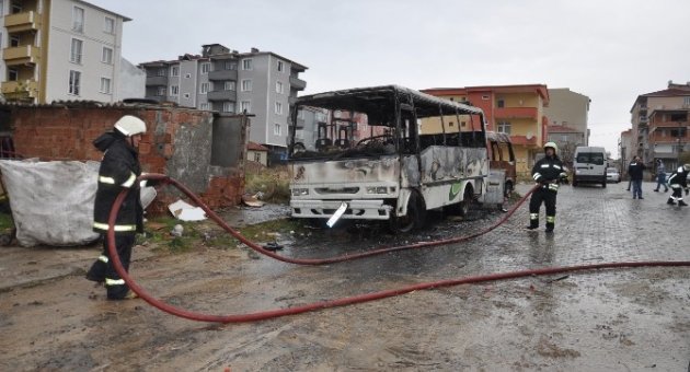 Servis Aracı Kül Oldu