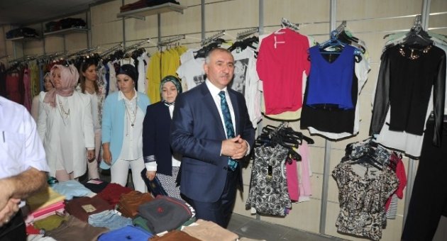 Sevgi Market İhtiyaç Sahiplerini Sevindirdi