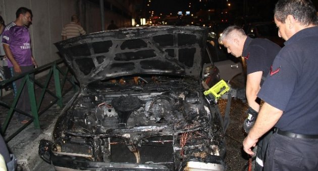 Seyir Halindeki Lpg’li Otomobil Alev Aldı