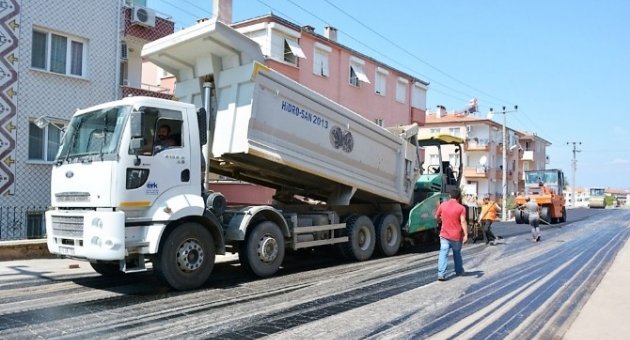 Sıcak Asfalt Armutçuk’ta Devam Ediyor