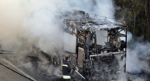 Sıfır Otobüs Alev Alev Yandı