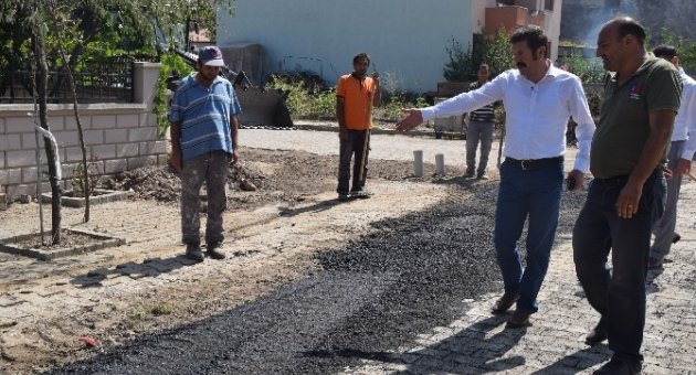 Sındırgı’da Kazılar Yollara Sıcak Asfalt