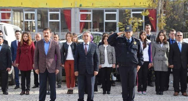 Sındırgı’da Öğretmenler Günü Kutlandı