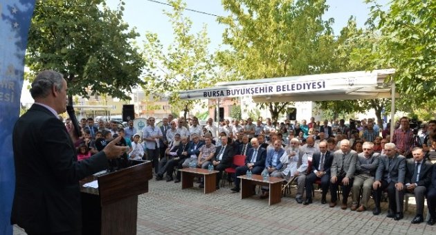 Şirinevler Merkez Camii Yeni Yüzüyle İbadete Açıldı