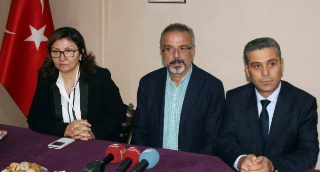 Sırrı Sakık: "özellikle Hdp Kitlesinin Geçtiği Anda Bombanın Patladığı Söyleniyor"