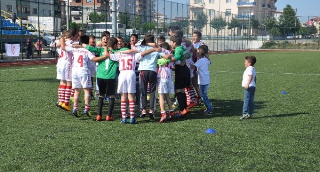 Sitespor U-12 Namağlup Şampiyon