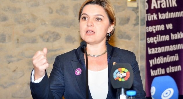 Siyasetin İzmirli Kadın Öncülerinden Önemli Mesajlar