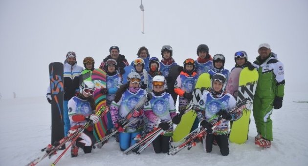 Snowboardçular Türkiye Şampiyonasına Hazırlanıyor