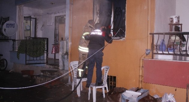 Soba Borusundan Çıkan Kıvılcım Evi Yaktı